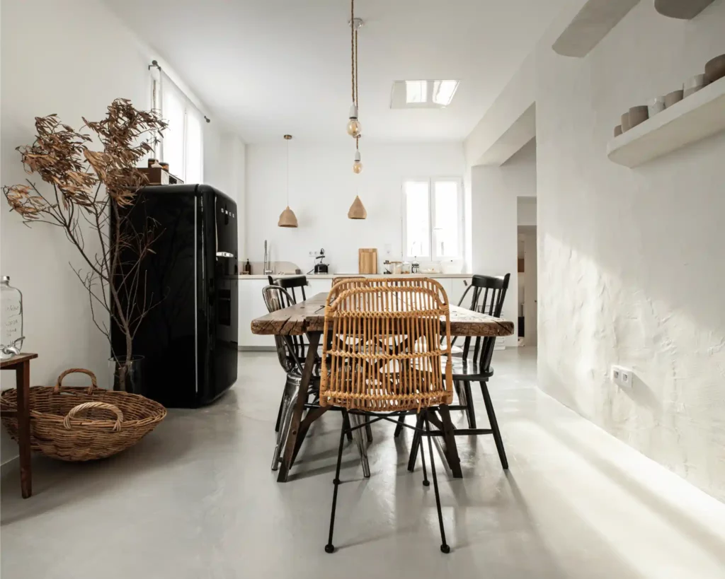 Vivre Wabi-sabi : Salle à manger Wabi Sabi et béton ciré Créa Concept